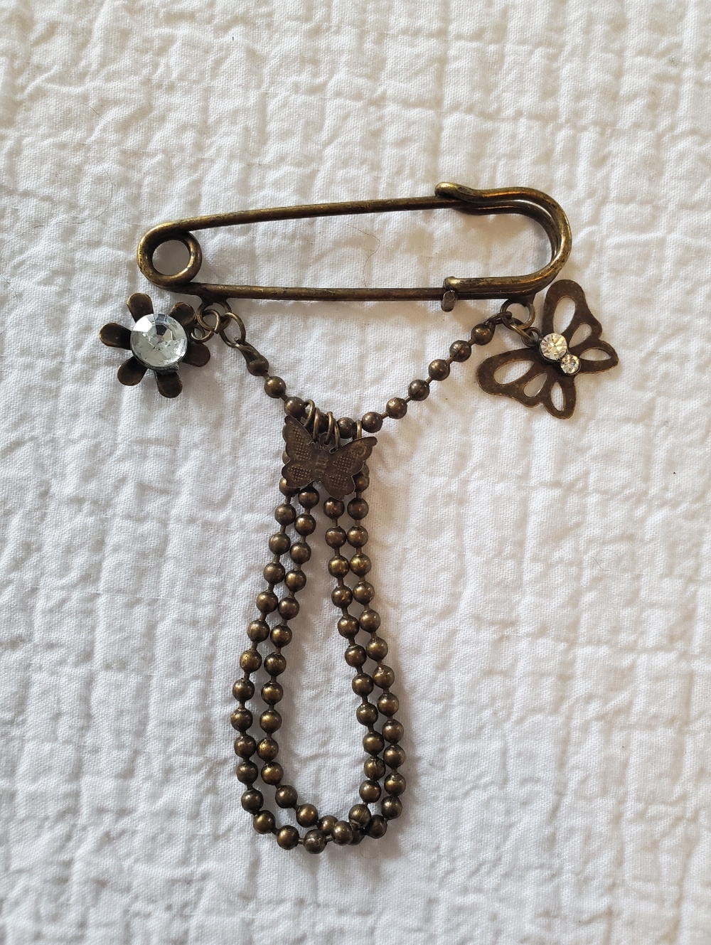 Vintage Antique Inspired Brass-toned Butterfly & Flower Safety Pin Brooch